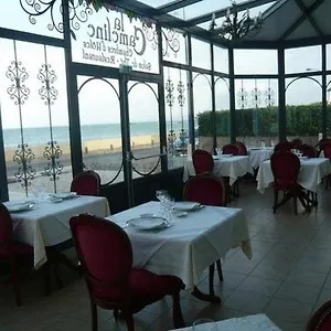  Guest house La Cameline